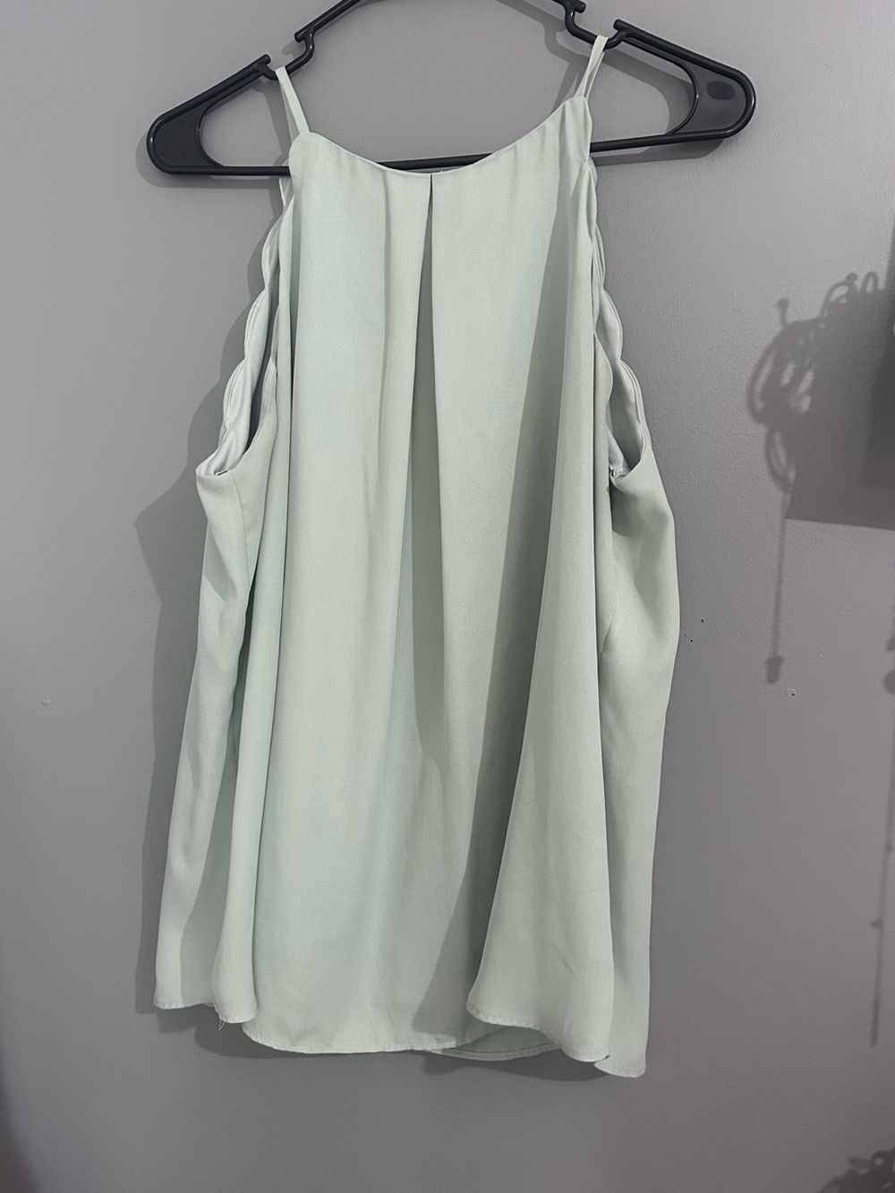 A. Byer Mint Green Sleeveless Pleated Tank
